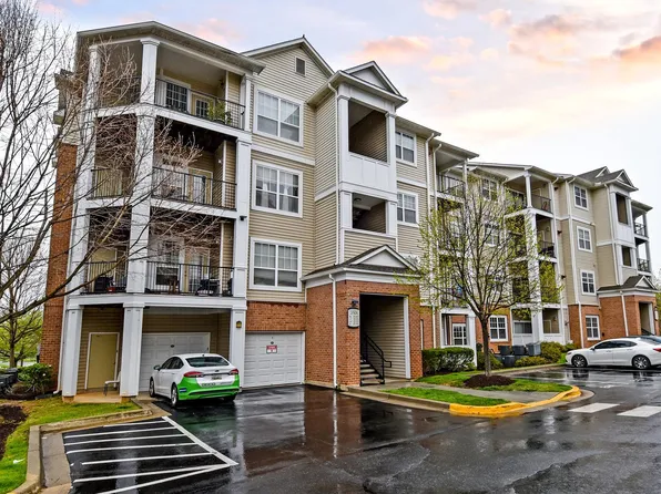 13504 Derry Glen Ct APT 302, Germantown, MD 20874