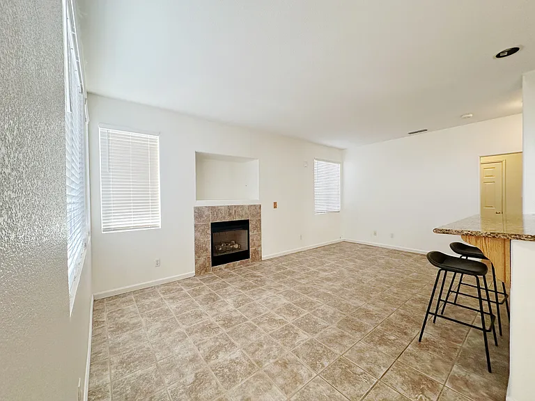152 Oxburough Dr — Photo 12