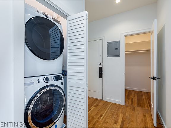 4th image of 3101 Gough St #106