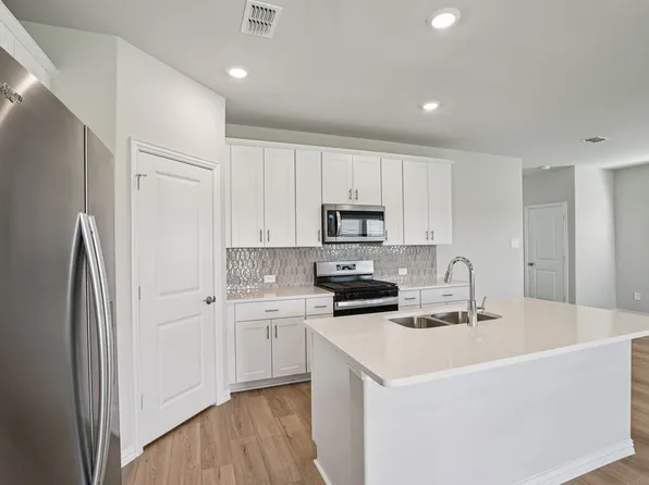 507 Clover Creek Dr, McKinney, TX 75071