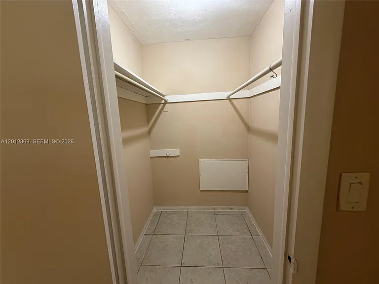 1702 McKinley St #4 — Photo 30