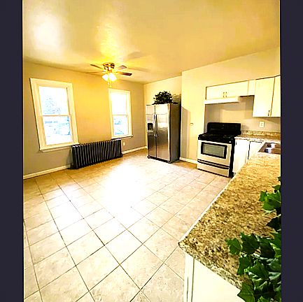 3rd image of 539 Baldwin St