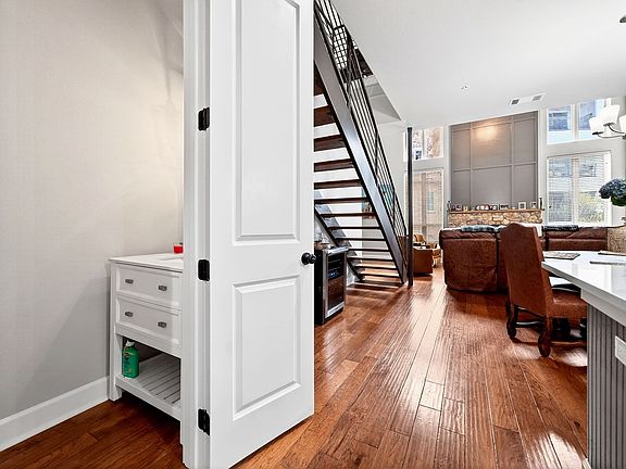3rd image of 555 Via Amalfi APT 203