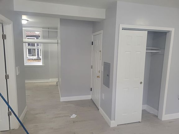 4th image of 246 Summit Ave APT B1