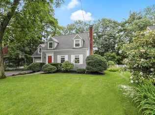 90 Laurel Dr, Needham, MA 02492
