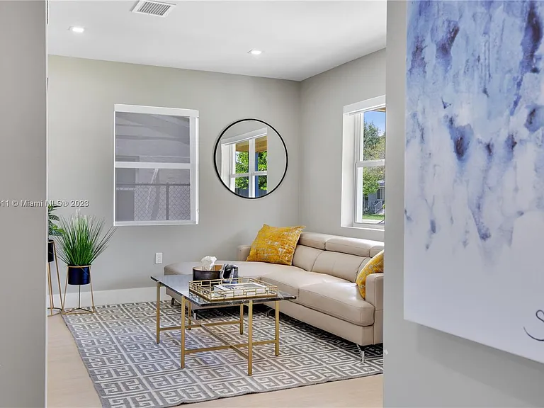 6428 SW 23rd St — Photo 5