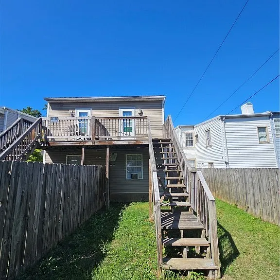 1309 W Clay St — Photo 2