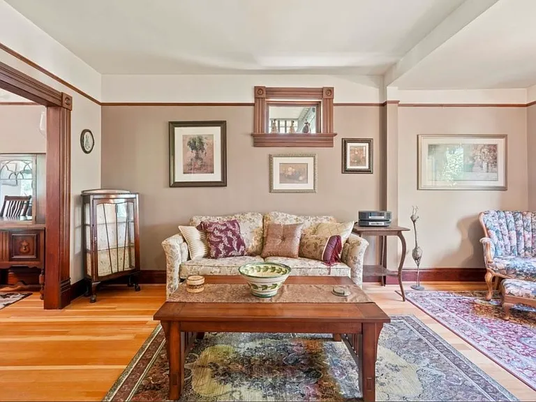 1010 London St — Photo 4