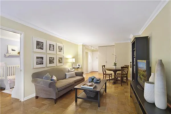 Sold by R New York | media 17