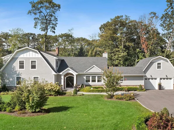 2 Gina Drive, Centerport, NY 11721