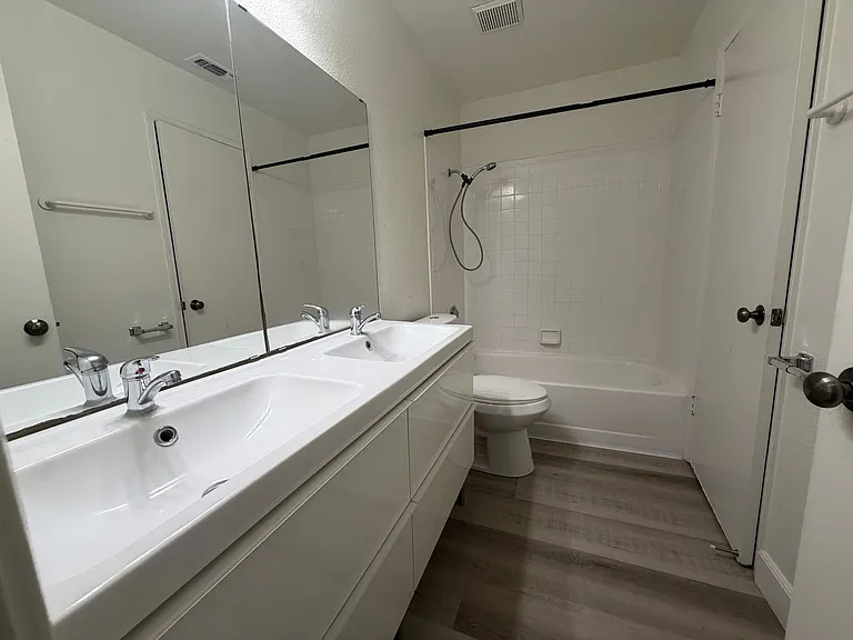 9151 Newhall Dr #116 — Photo 23