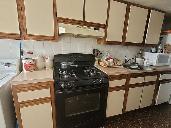 Basement kitchen 