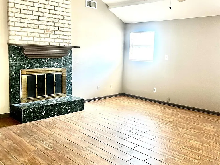 11718 Zarroll Dr — Photo 6