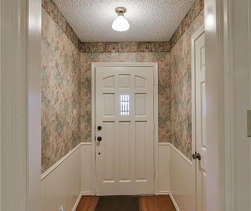 4th image of 439 Gingerbread Ln