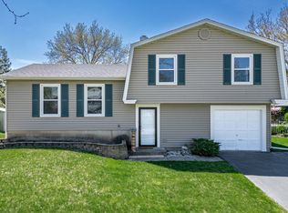 1555 Nevada Ln, Elk Grove Village, IL 60007