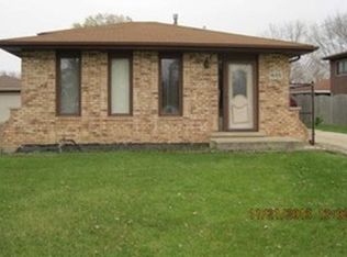 9155 S 77th Ave, Bridgeview, IL 60455