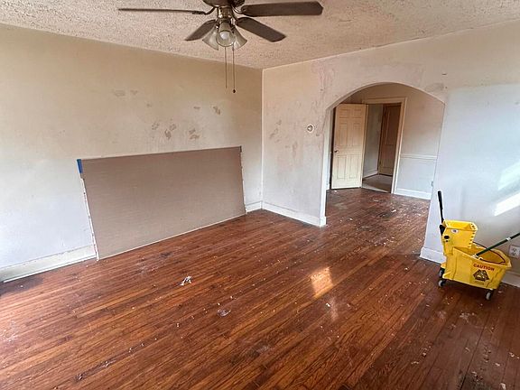 3rd image of 104 Cisco Rd