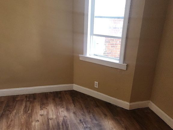 4th image of 5823 Montrose St #1