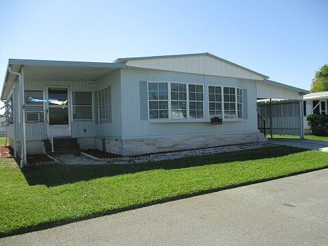 2nd image of 1510 Ariana St Lot 215