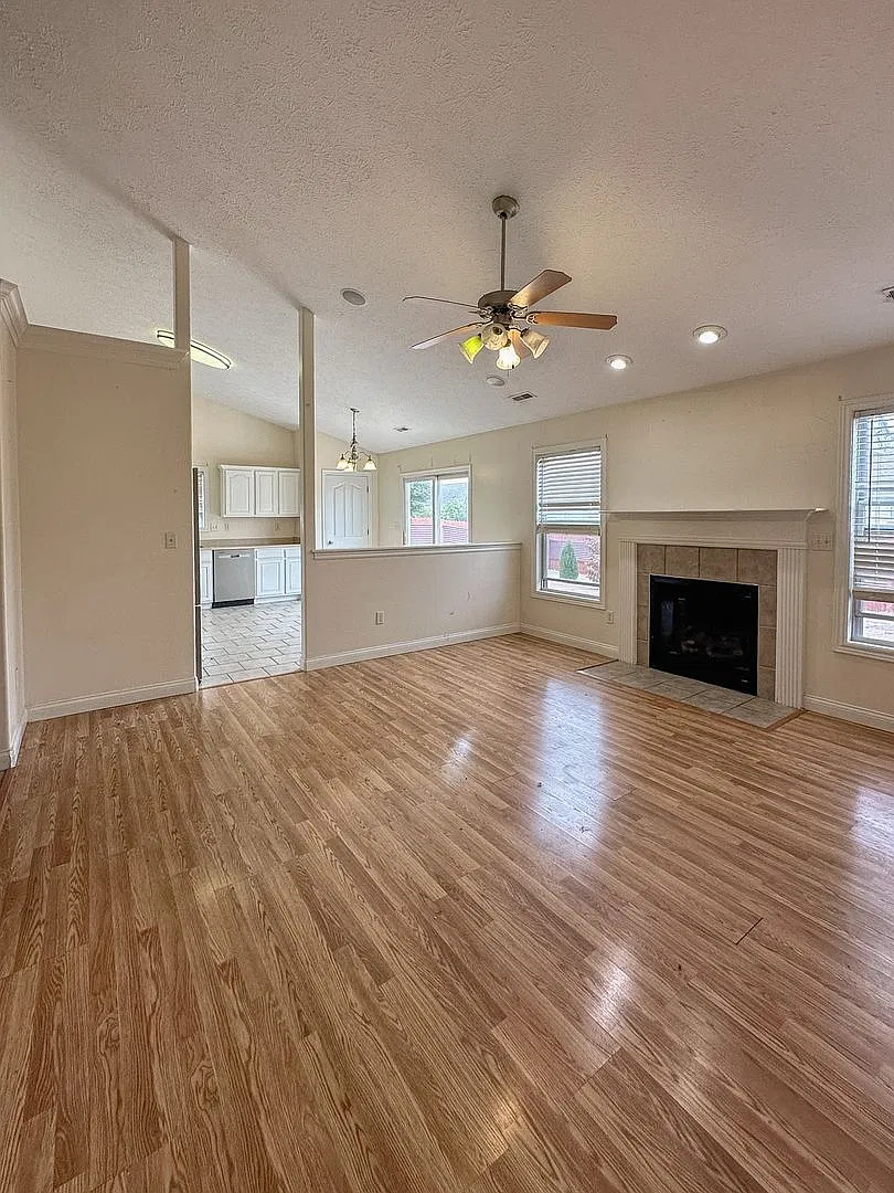 3 Bedroom 2 Bath Home - West Lafayette School District — Photo 3