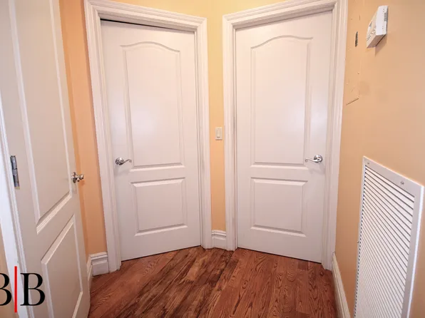 1674 East 22nd Street image 16 of 24