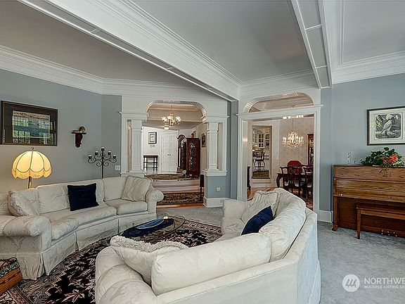 5th image of 495 NW Old Orchard Way