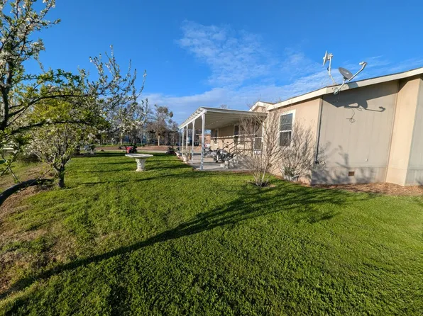 33073 Antelope Ln, Squaw Valley, CA 93675