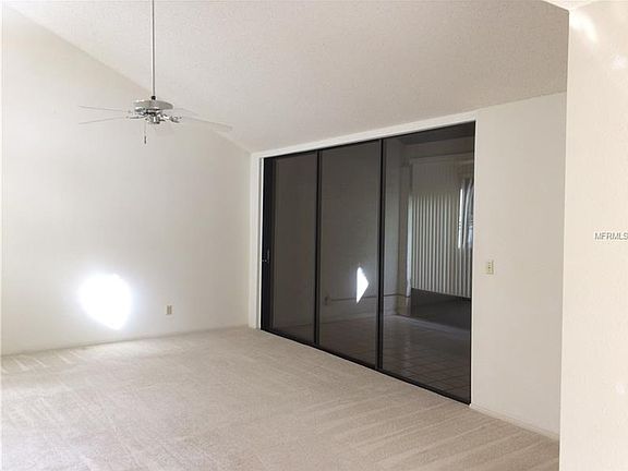 3rd image of 107 Seville Ct