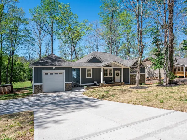 912 Westside Dr, Newton, NC 28658