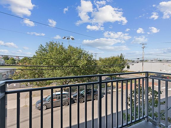 4th image of 89 Anderson St #206