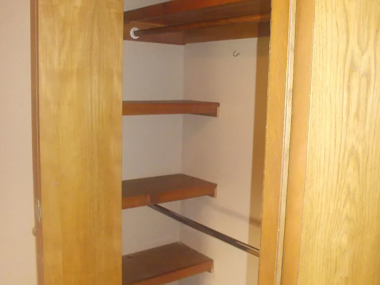 424 N Indiana St — Photo 3