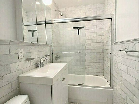 4th image of 5 King St APT 4RE