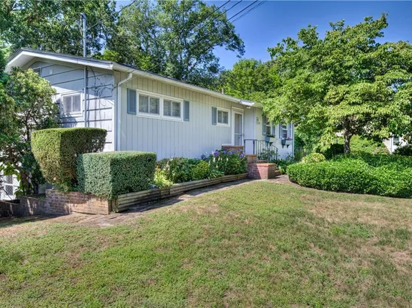 16 Superior St, Warwick, RI 02886