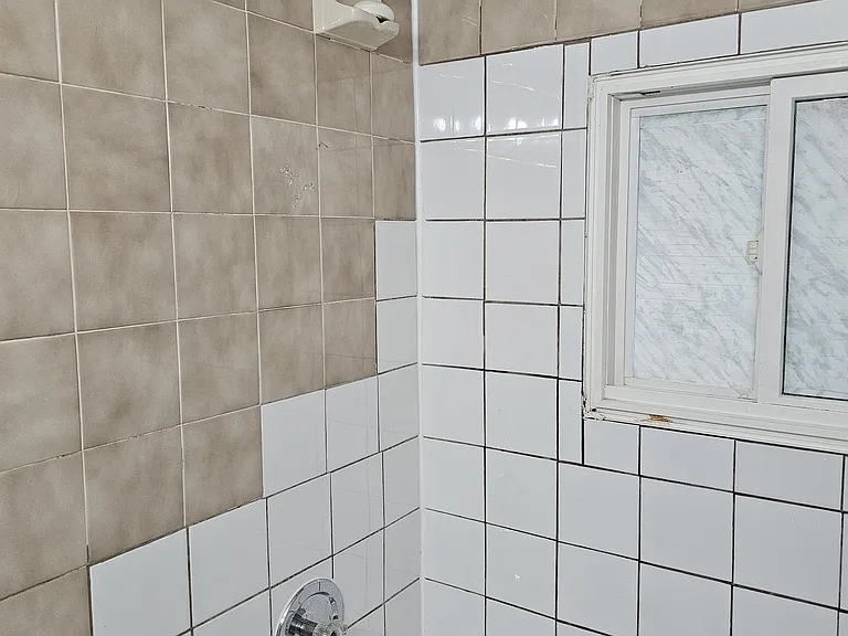 25 Hazel St #7 — Photo 7