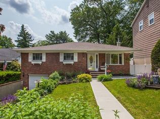 61 Glendale St, Nutley, NJ 07110