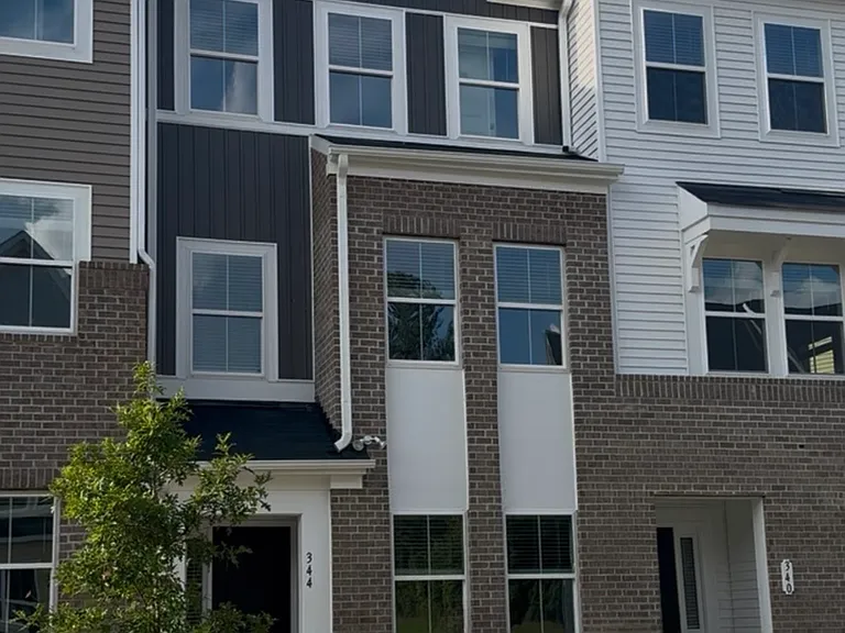 344 Chesapeake Commons St — Photo 1