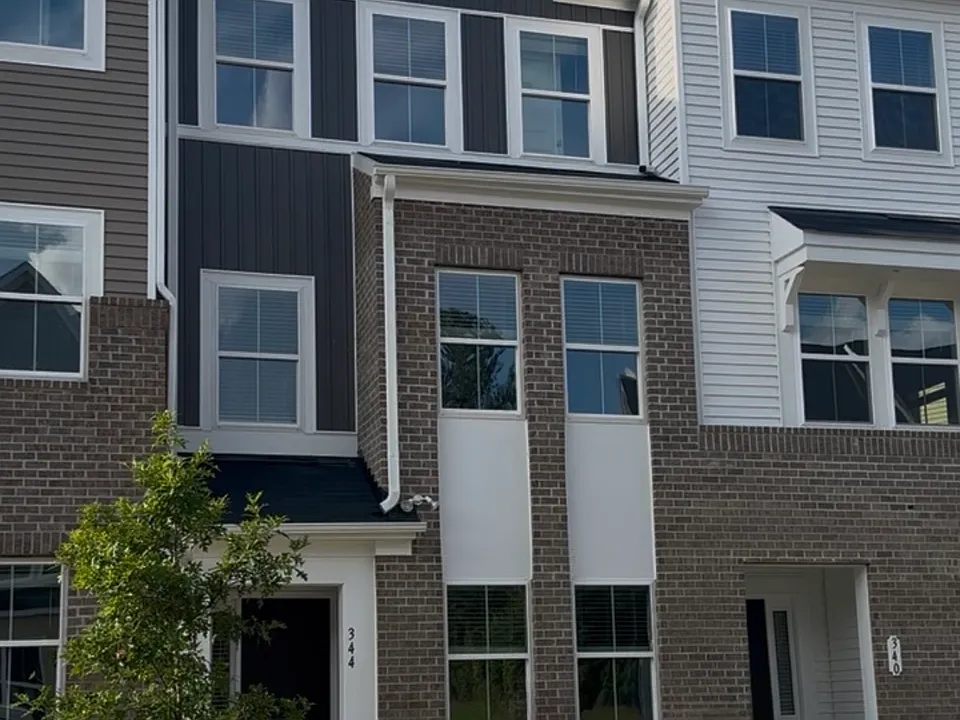 344 Chesapeake Commons St