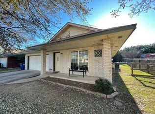 833 Coyote Ln, Leander, TX 78641