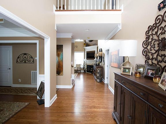 5th image of 8221 Pebble Point Ln