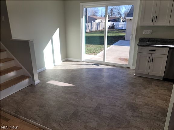 5th image of 38136 Parkway Blvd