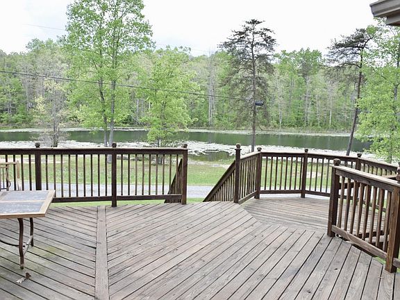 2nd image of 307 Mountain View Ln