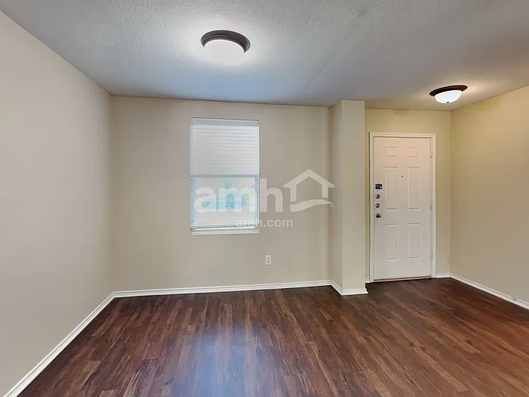 1021 Bumble Bee Dr — Photo 6