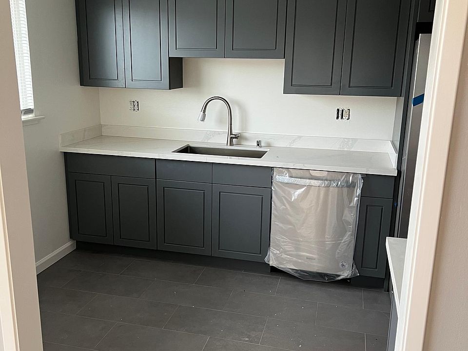 Brand New Chef_s Kitchen