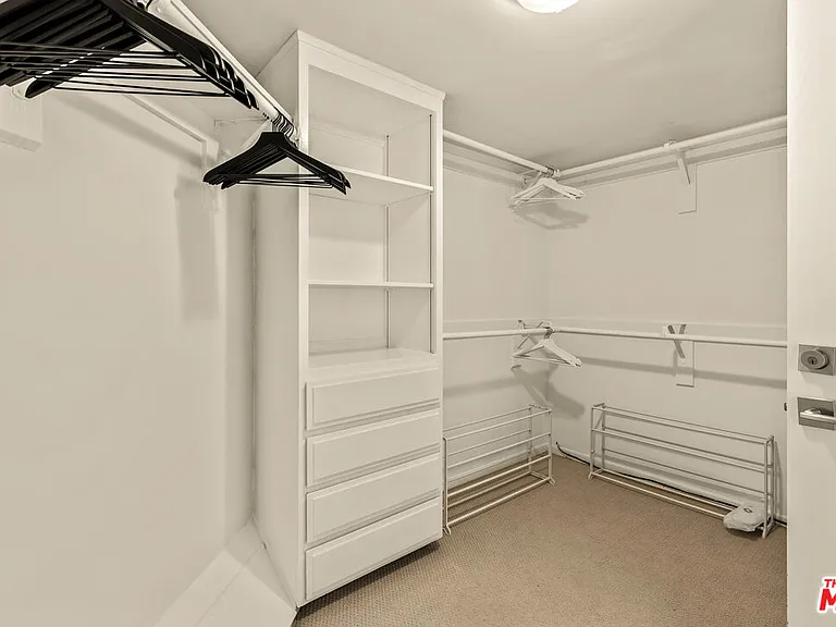 3616 The Strand #C — Photo 19