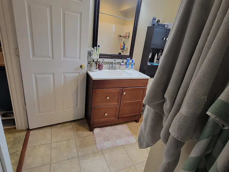 519 Vandenbroek St #1 — Photo 8