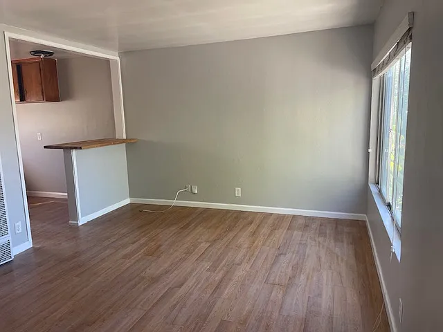 4877 Coronado Ave — Photo 7