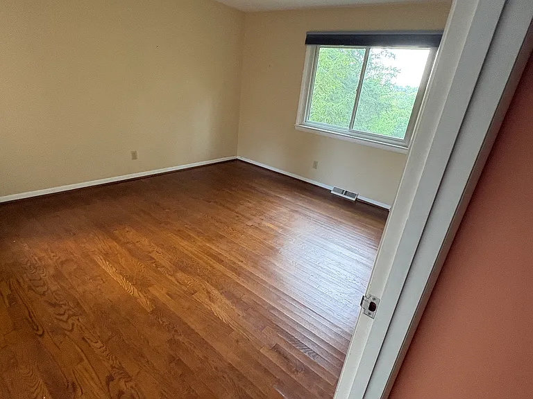 370 E Loveland Ave — Photo 15