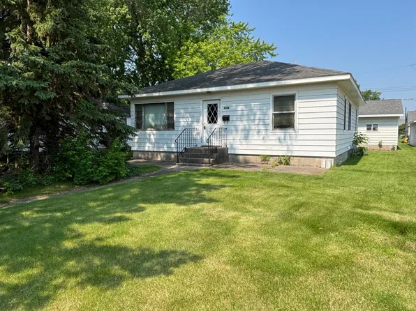 609 11th St N, Benson, MN 56215