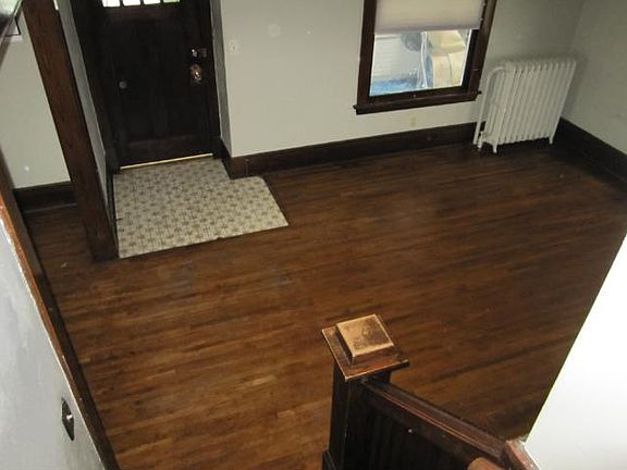 3rd image of 992 5th St E