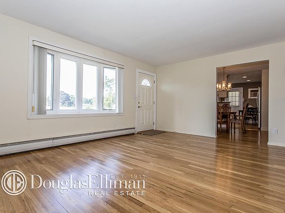 4th image of 107 Pleasant Dr
